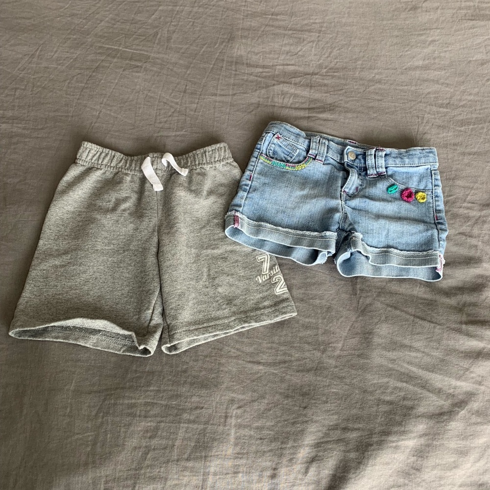 2 Pair 3T Girl Shorts Sonoma Life & Garanimals GUC